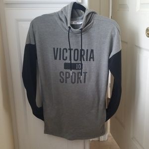 Victoria Sport Two Tone Pullover